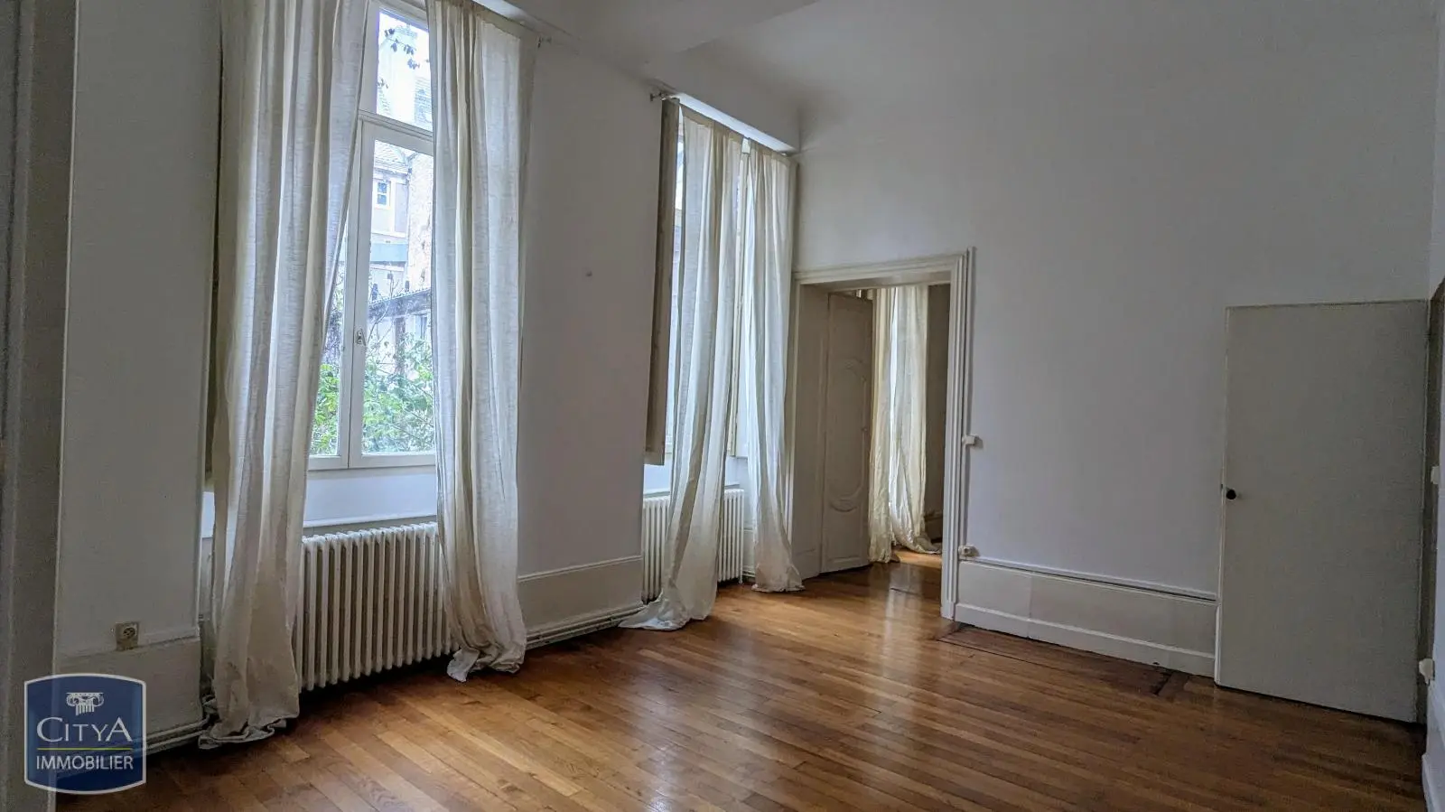 Photo 1 Appartement 5 pièces 105.7m²