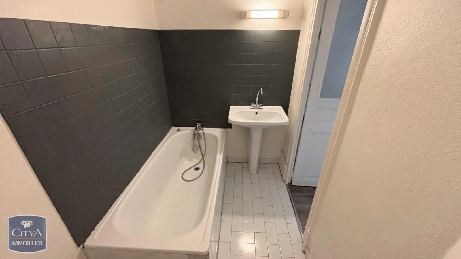 Photo 2 Appartement 1 pièce 20.72m²