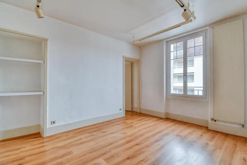Photo 6 Appartement 6 pièces 146m²