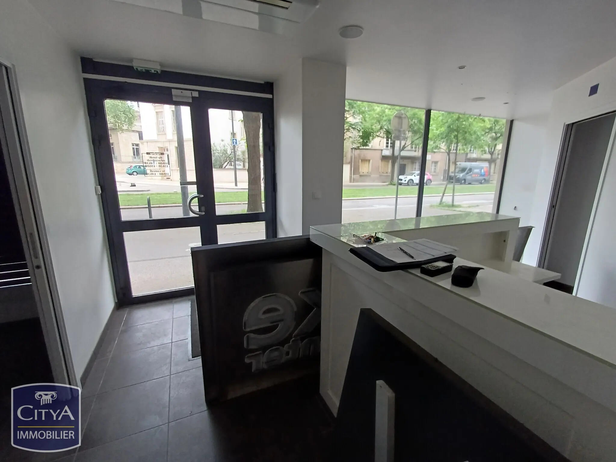 Photo 16 Local Commercial 100m²