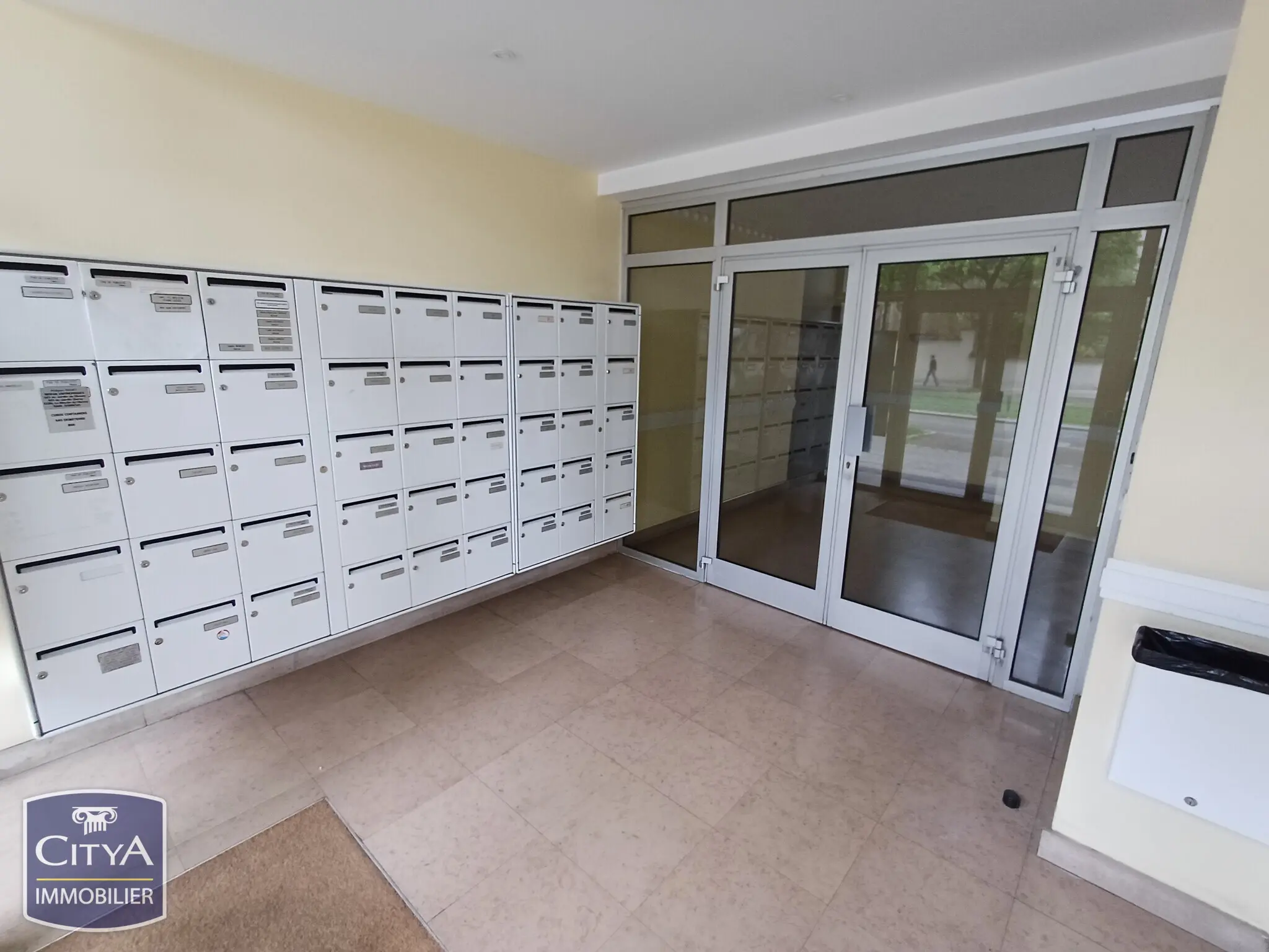 Photo 17 Local Commercial 100m²