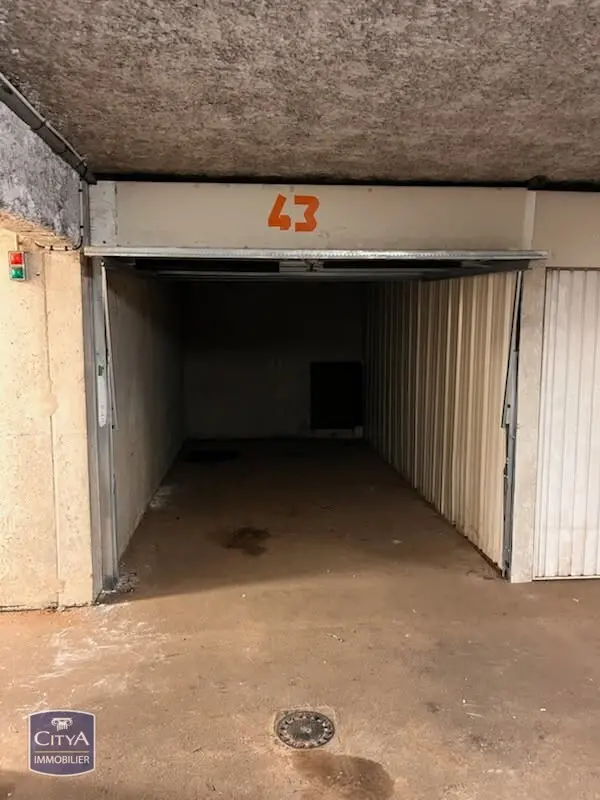 Photo 2 Parking 15m²
