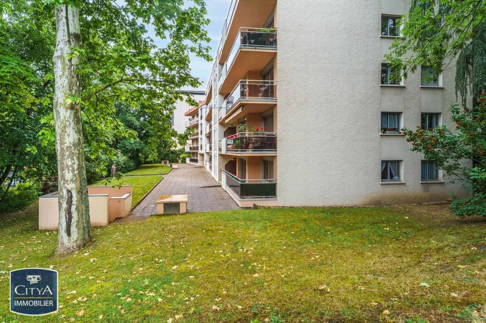 Photo 2 Appartement 1 pièce 23.32m²