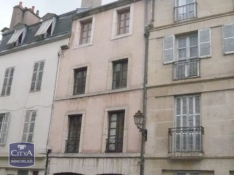 Photo 1 Appartement 1 pièce 31.73m²