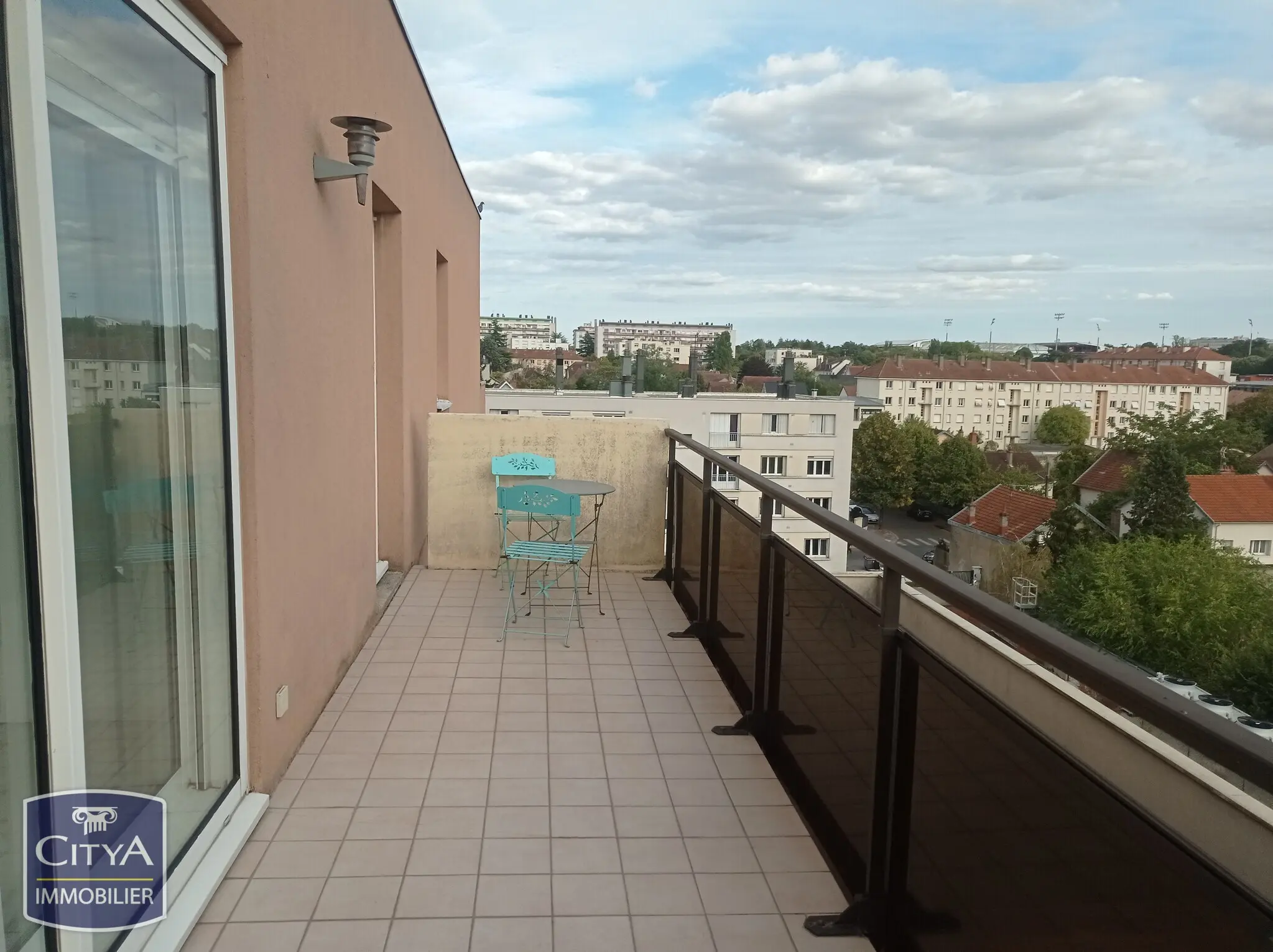 Photo 1 Appartement 5 pièces 99.37m²
