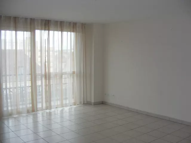 Illustration pour Appartement 2 pièces 53m² Photo Appartement 2 pièces 53m²