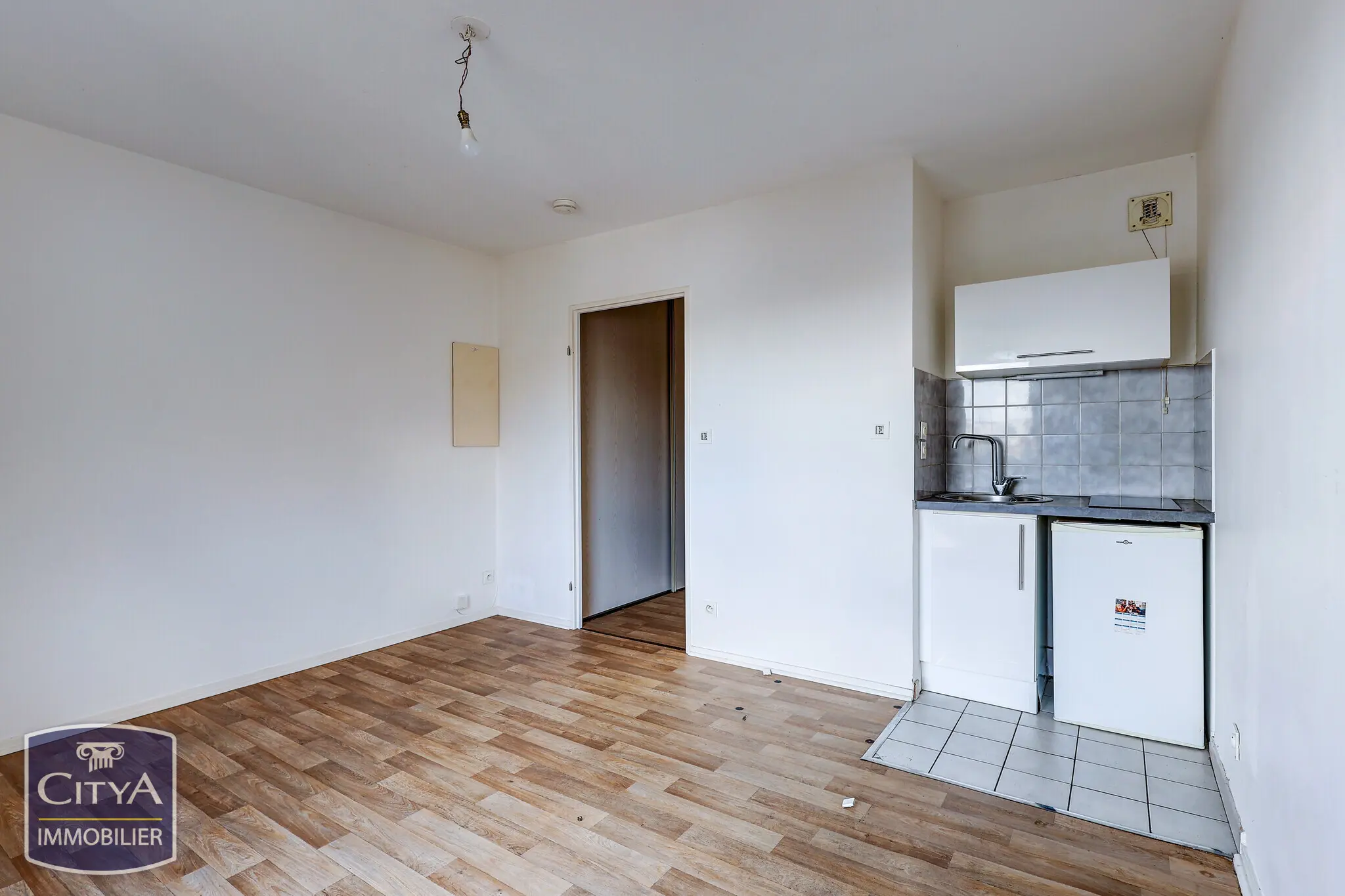 Photo 2 Appartement 1 pièce 20.16m²