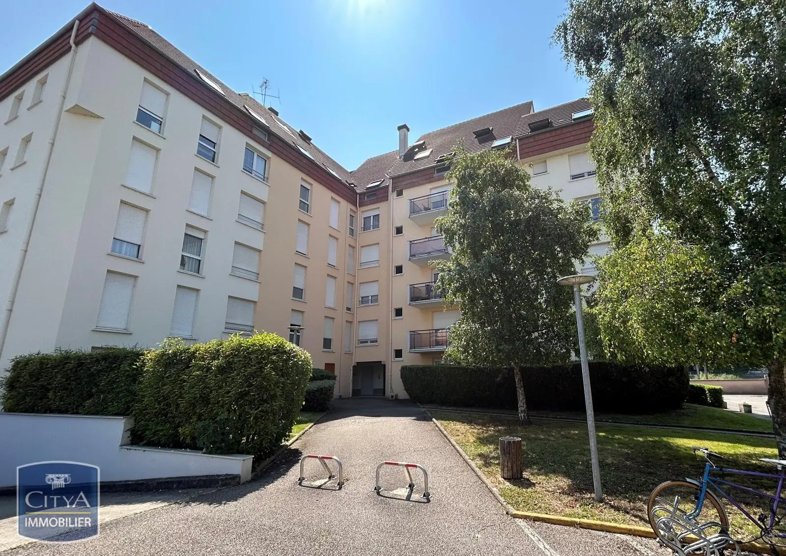 Photo 1 Appartement 1 pièce 28.07m²