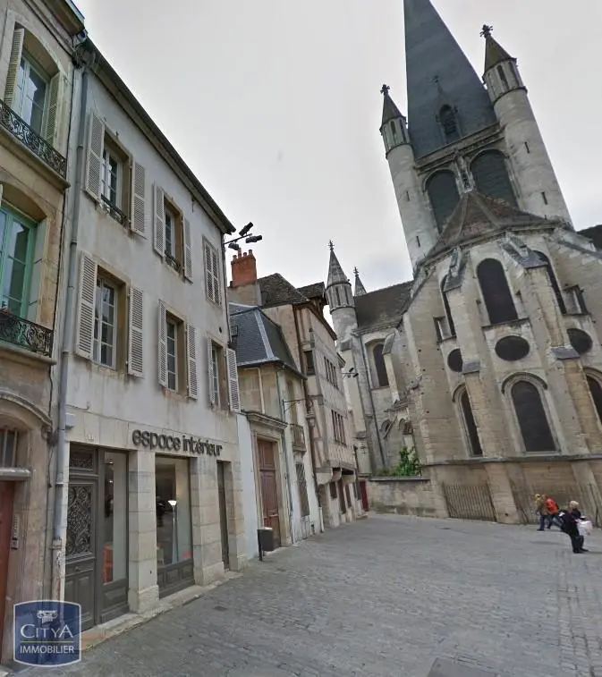 Photo 1 Immeuble 268m²