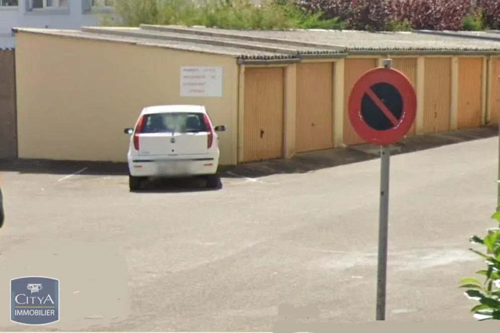 Photo 1 Parking