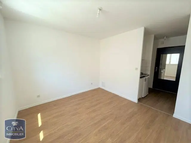 Photo 3 Appartement 1 pièce 17.98m²