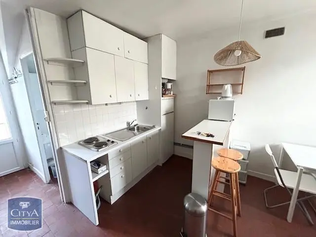 Photo 3 Appartement 1 pièce 31.96m²