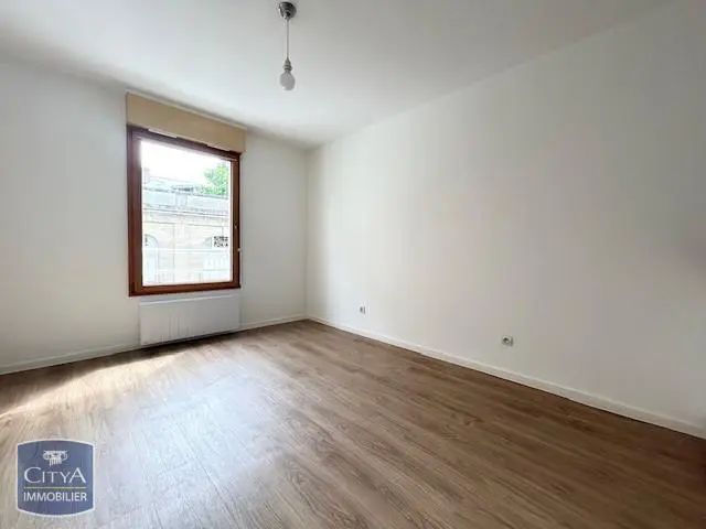Photo 1 Appartement 1 pièce 18.49m²