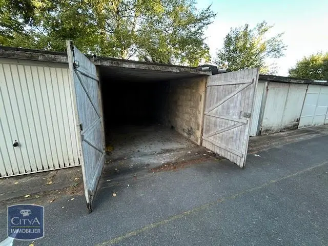 Photo 1 Parking