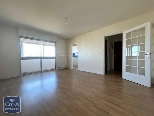 Photo 1 Appartement 1 pièce 28.37m²