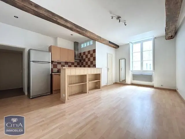 Photo 1 Appartement 1 pièce 28.12m²