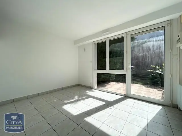 Photo 1 Appartement 1 pièce 25.74m²