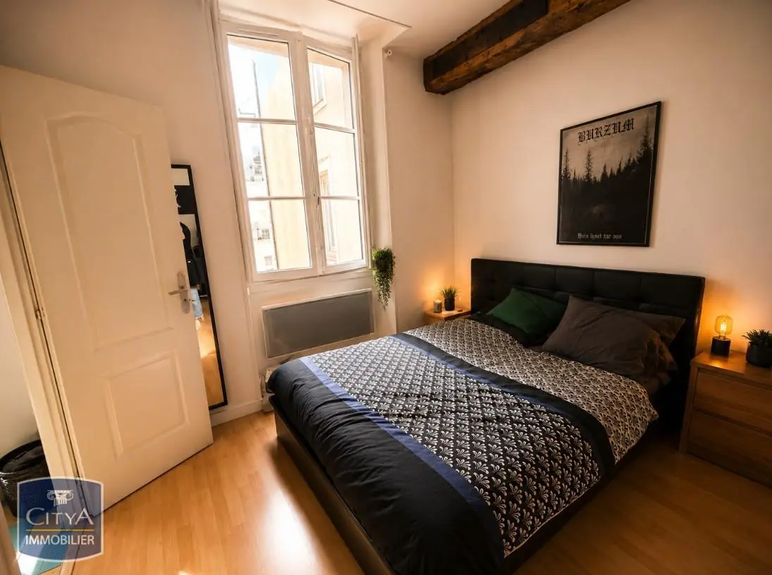 Photo 2 Appartement 1 pièce 28.12m²