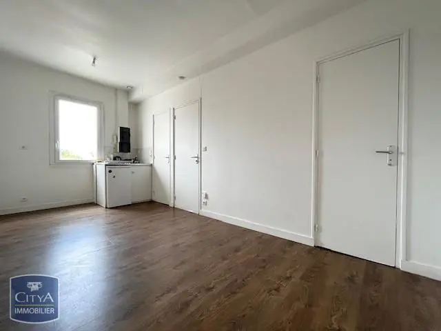Photo 2 Appartement 1 pièce 16.24m²