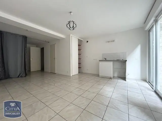 Photo 1 Appartement 1 pièce 36.39m²