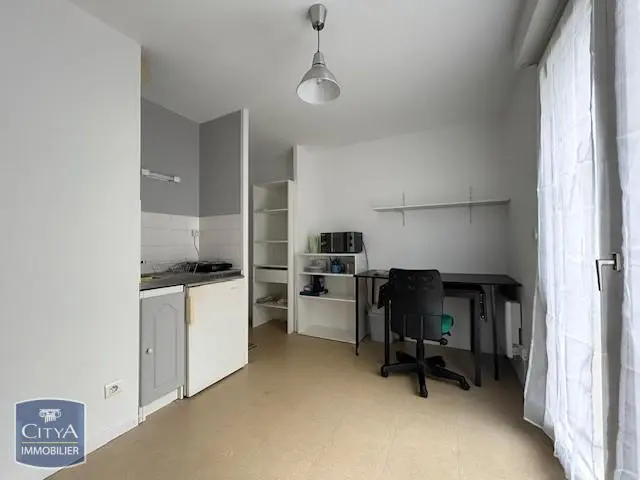 Photo 2 Appartement 1 pièce 14.26m²