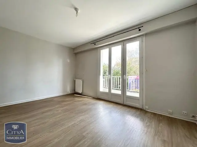 Photo 2 Appartement 1 pièce 31.75m²