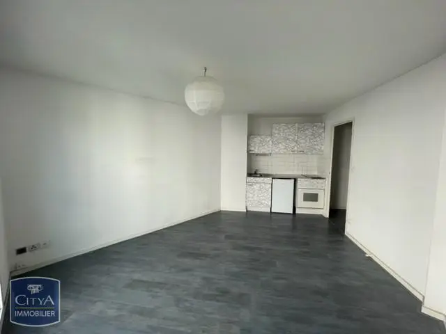 Photo 1 Appartement 1 pièce 32.74m²
