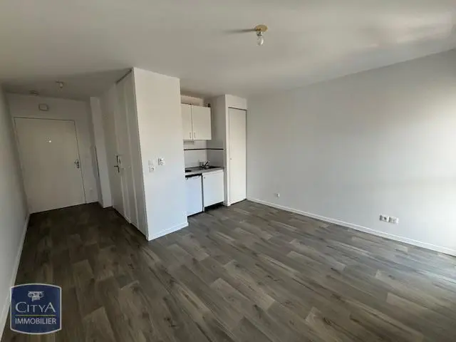 Photo 1 Appartement 1 pièce 25.07m²