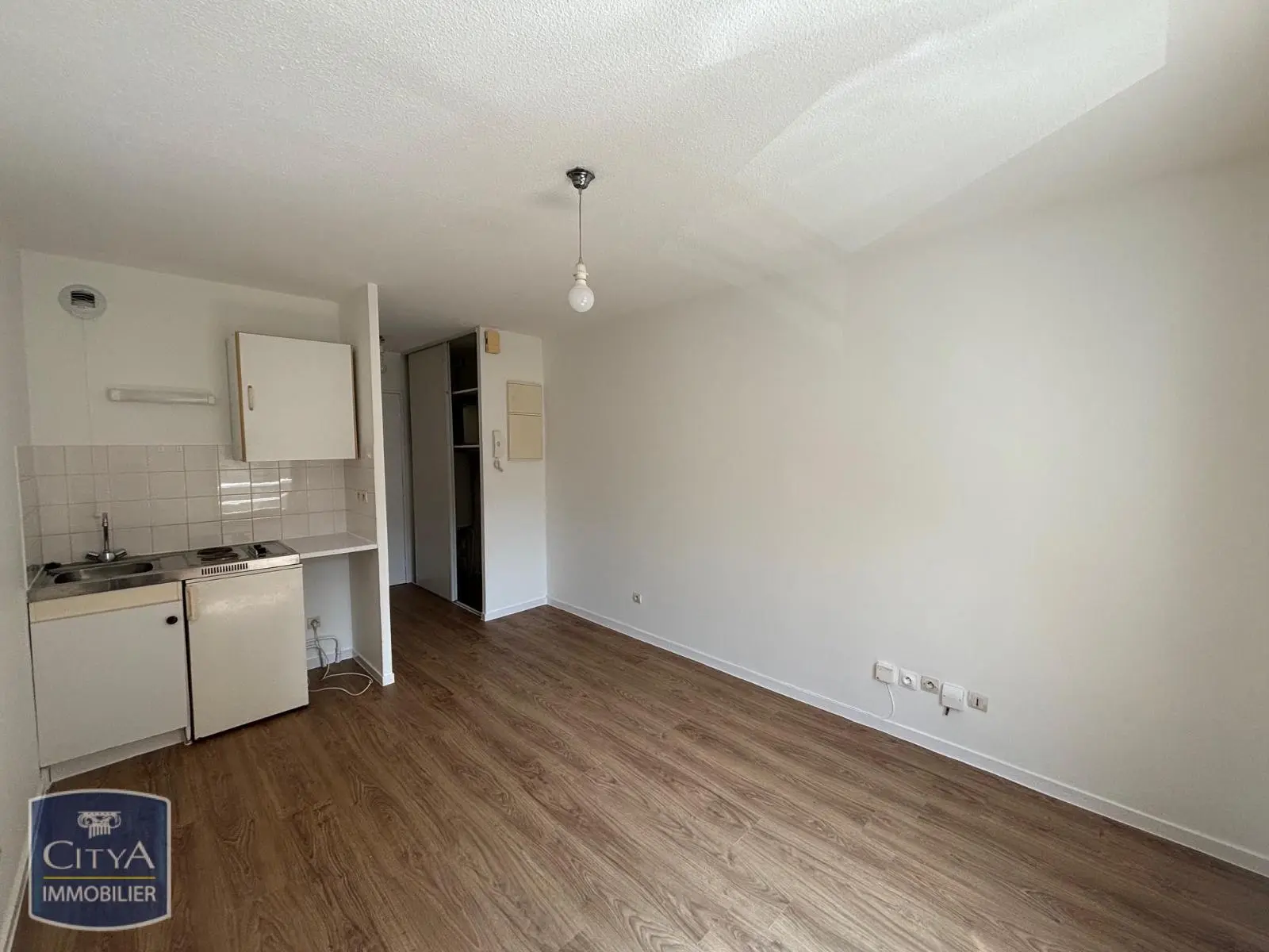 Photo 1 Appartement 1 pièce 18.49m²