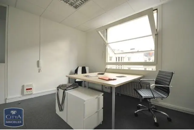 Photo 4 Local Professionnel 96m²