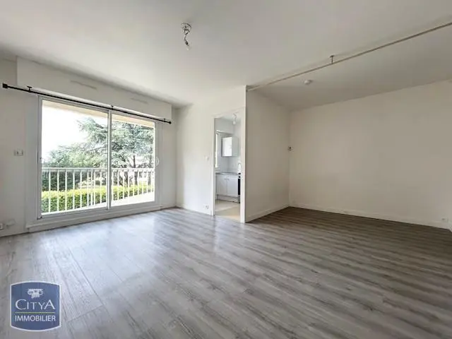 Photo 1 Appartement 1 pièce 32.44m²