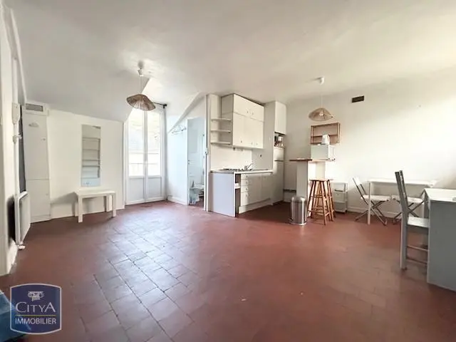 Photo 1 Appartement 1 pièce 31.96m²