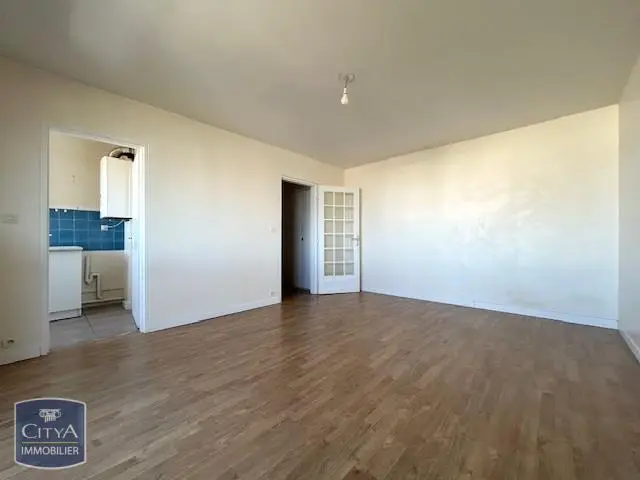Photo 2 Appartement 1 pièce 28.37m²