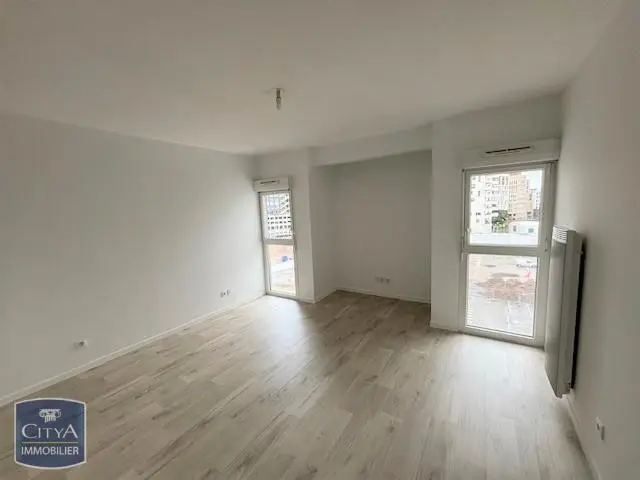 Photo 2 Appartement 1 pièce 25.55m²