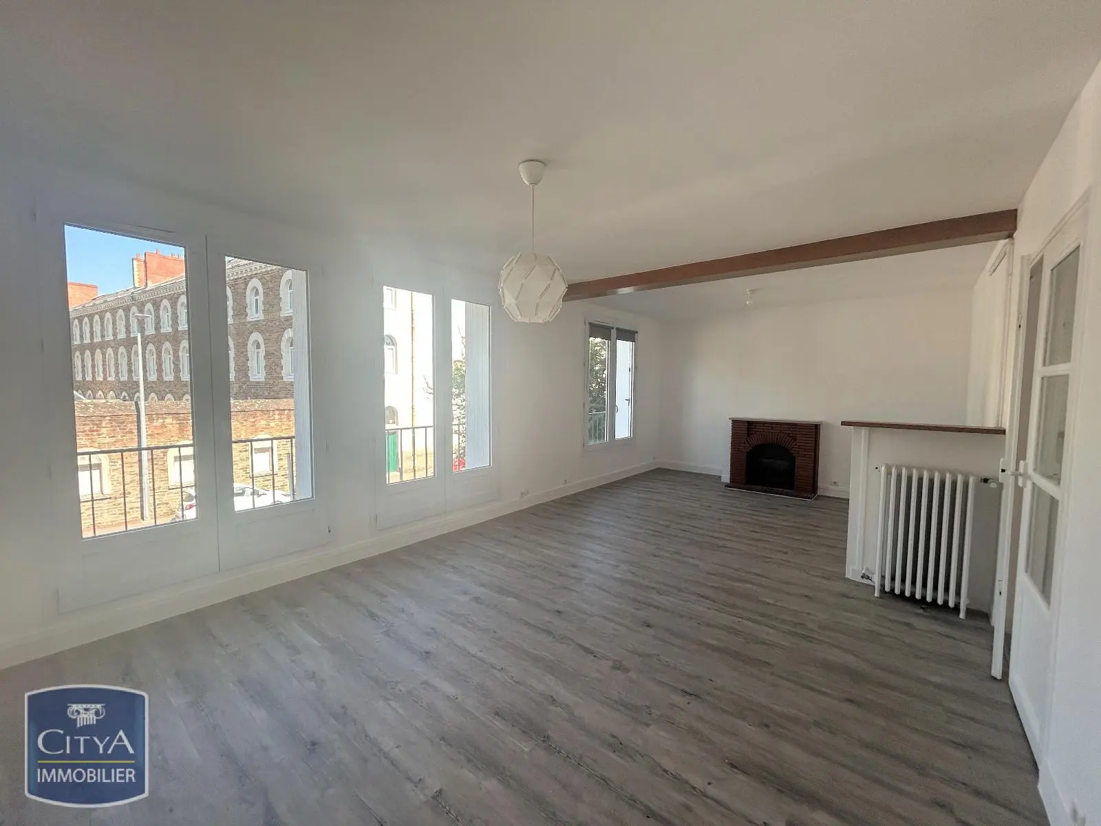 Photo 1 Appartement 5 pièces 104.97m²