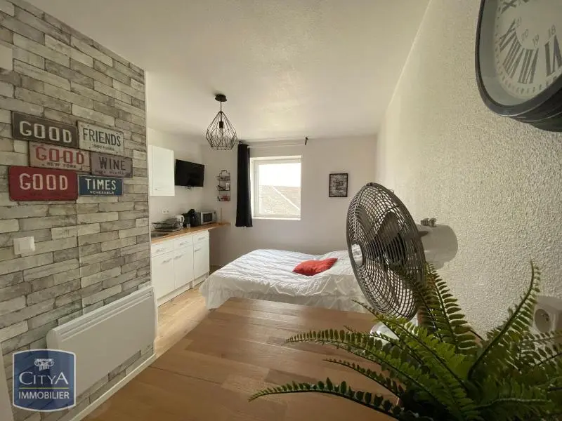 Photo 2 Appartement 1 pièce 16.56m²
