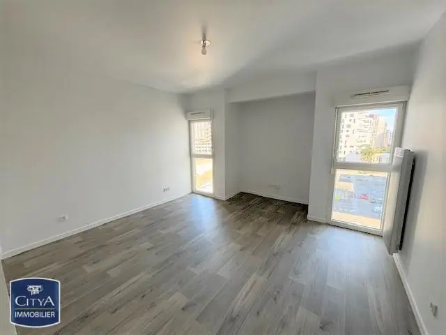 Photo 1 Appartement 1 pièce 25.33m²