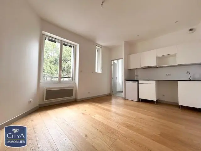 Photo 1 Appartement 1 pièce 24.54m²