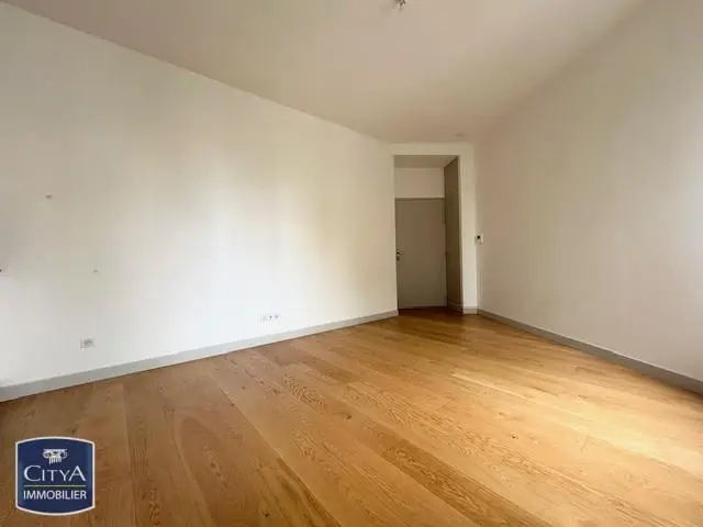 Photo 2 Appartement 1 pièce 24.54m²
