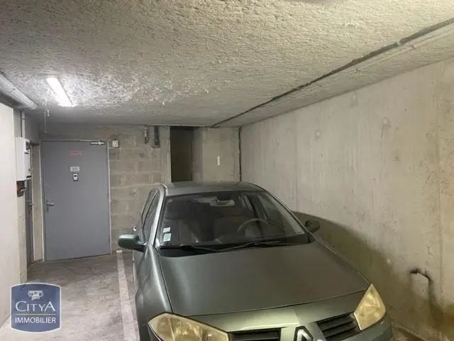 Photo 1 Parking 15m²