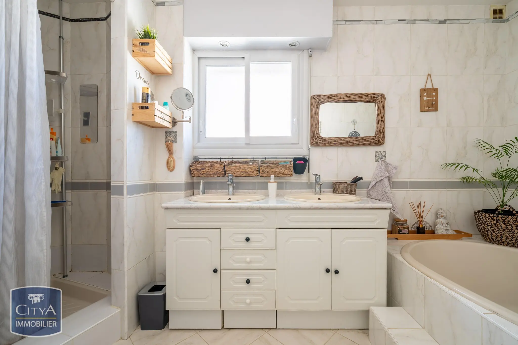 Photo 9 Maison 7 pièces 185m²