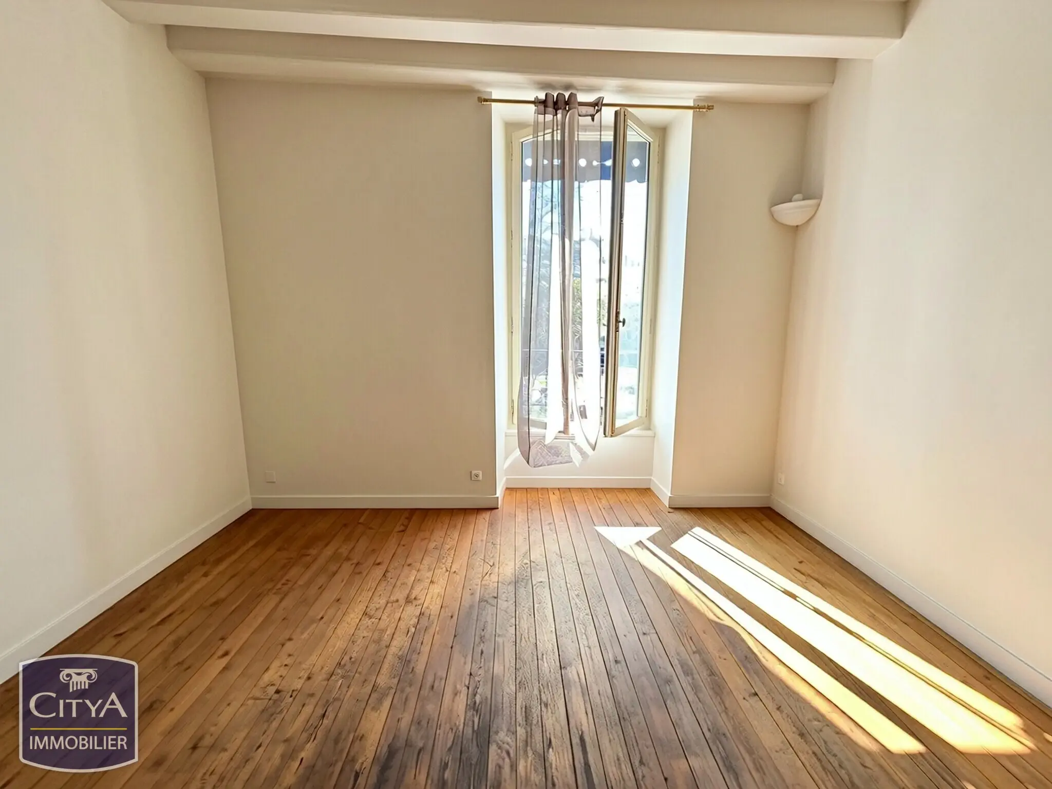 Photo 1 Appartement 1 pièce 29.85m²