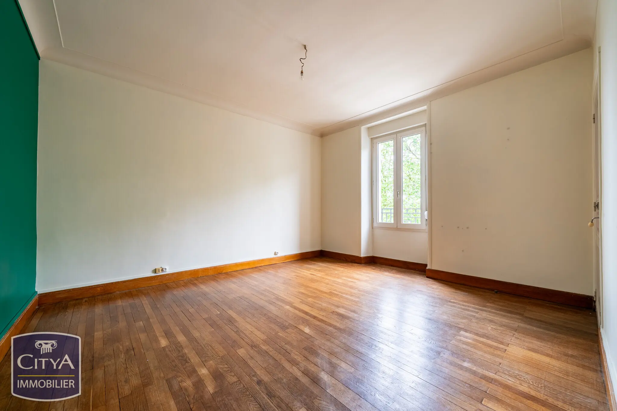 Photo 3 Immeuble 390m²