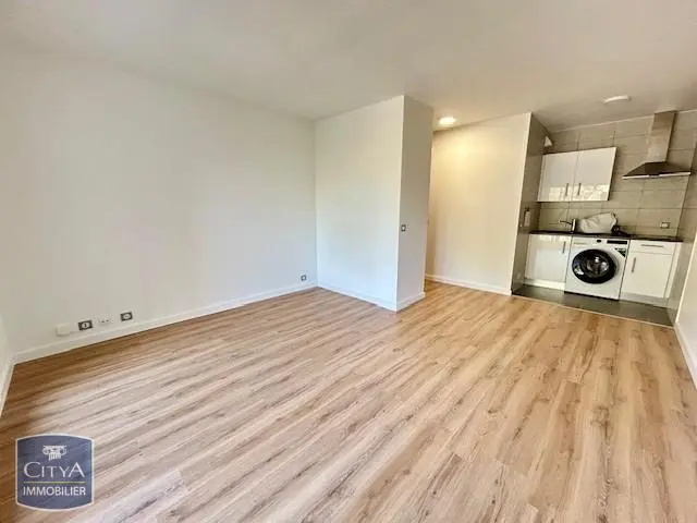 Photo 1 Appartement 1 pièce 24.34m²