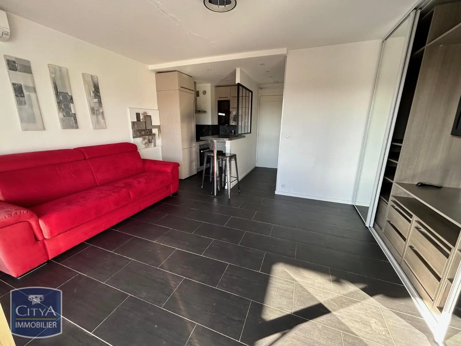 Photo 2 Appartement 1 pièce 24.65m²