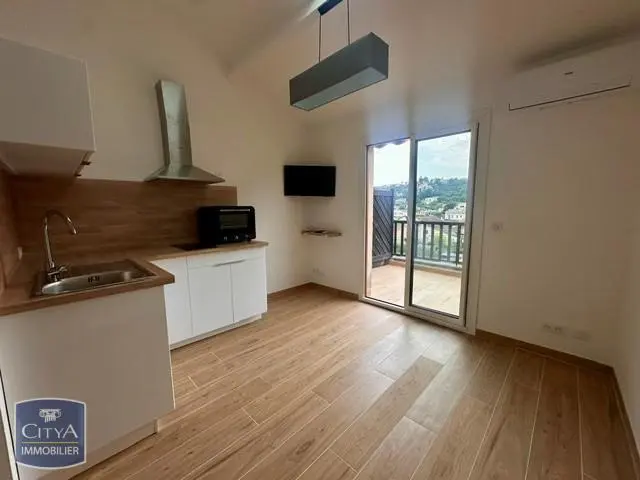 Photo 3 Appartement 1 pièce 17.64m²
