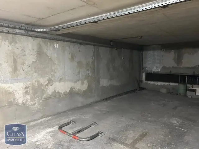 Photo 1 Parking