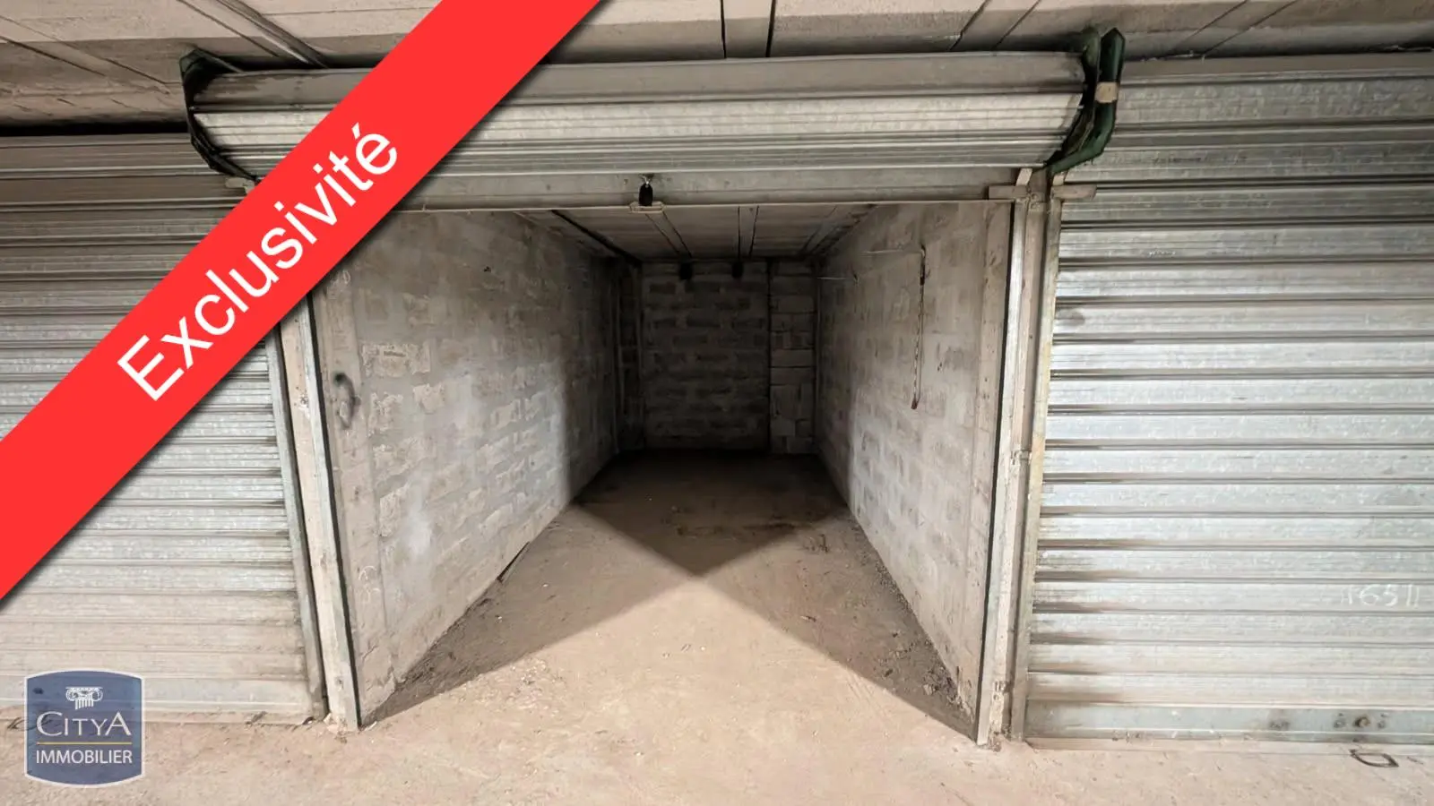 Photo 1 Parking 10m²