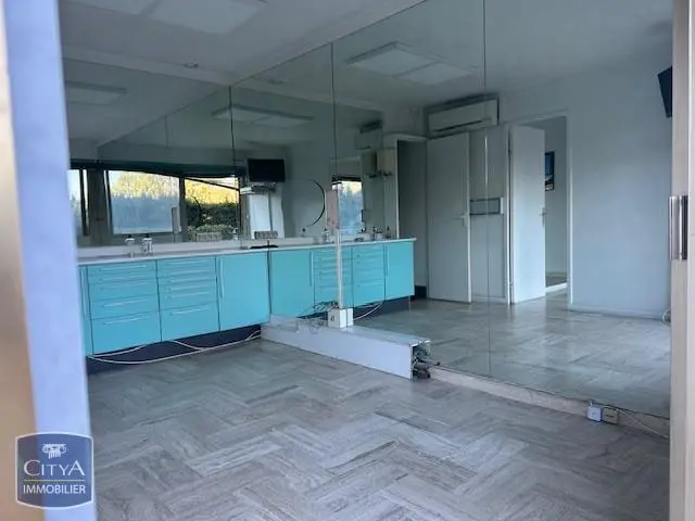 Photo 2 Appartement 1 pièce 31.56m²