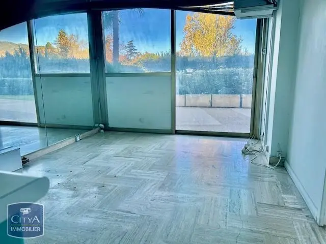 Photo 4 Appartement 1 pièce 31.56m²